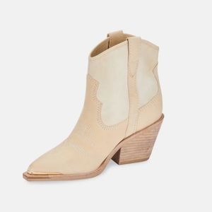 Dolce Vita NASHE BOOTIES IN VANILLA NUBUCK